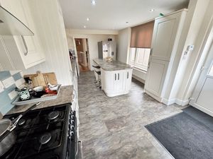 Kitchen- click for photo gallery